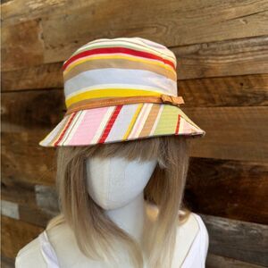 🧡💚 Coach Multicolor striped bucket hat